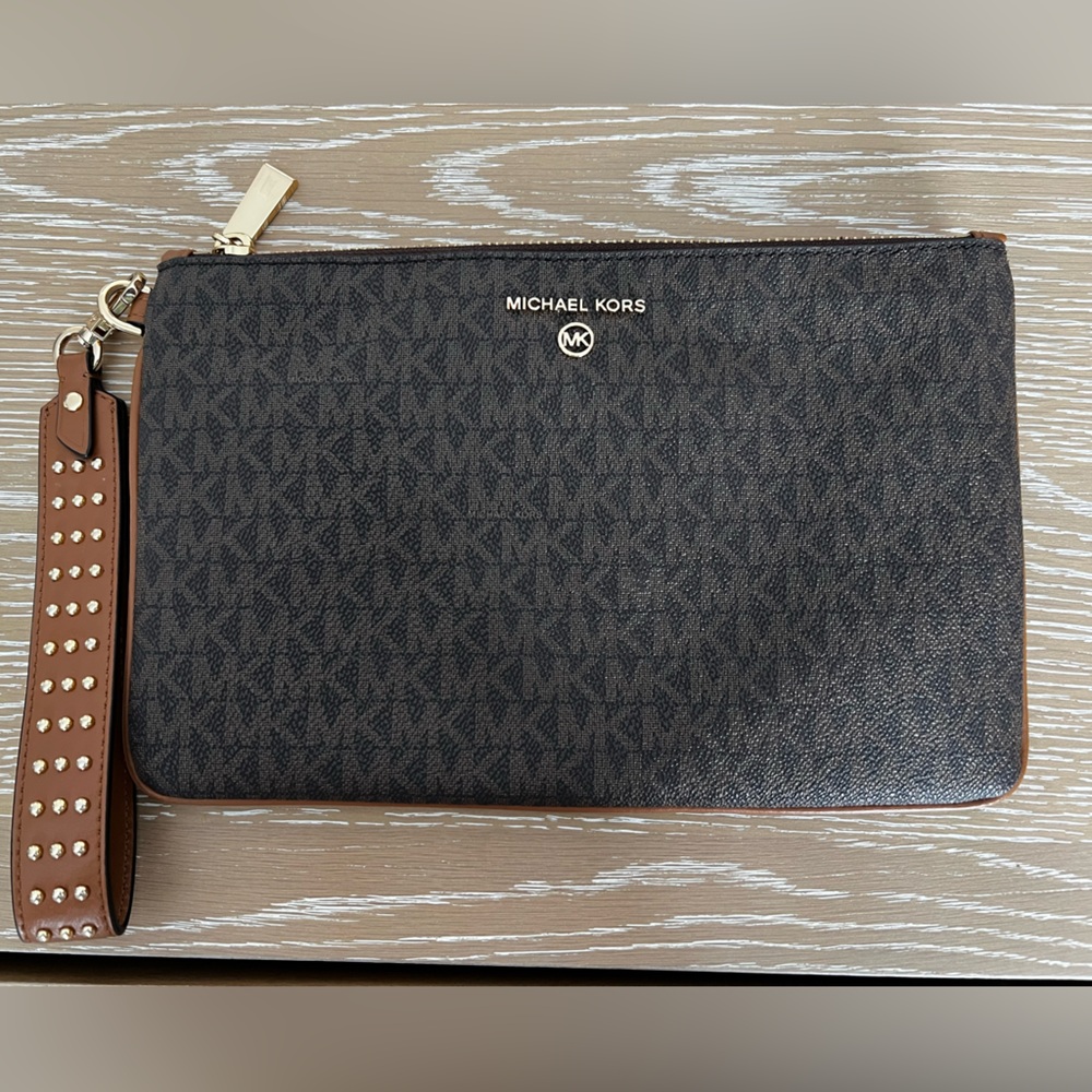MICHAEL Michael Kors Jet Set Charm Wristlet